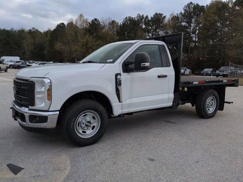 Used 2024 Ford F250 XL w/ XL Chrome Package image 8