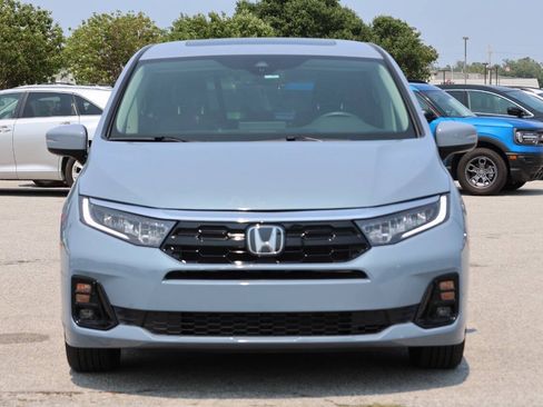 Used 2025 Honda Odyssey Elite image 5