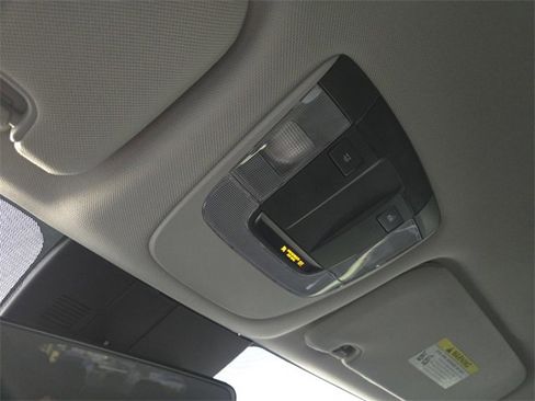 Used 2023 Kia Sorento LX image 19