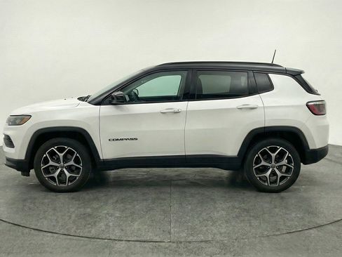 Used 2025 Jeep Compass Limited AWD/4WD image 5