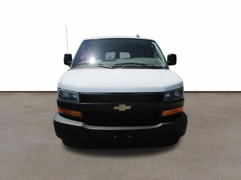 Used 2024 Chevrolet Express 3500 LS RWD image 8