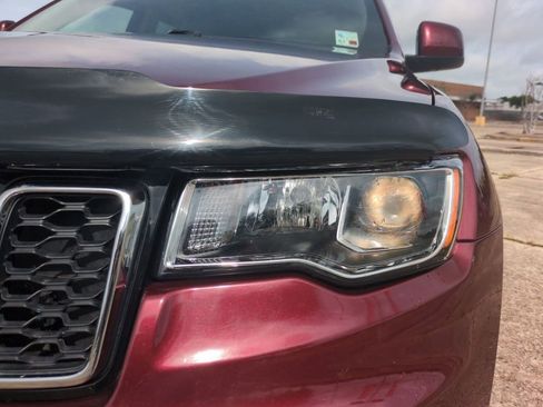 Used 2022 Jeep Grand Cherokee Laredo E RWD image 10