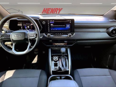 Used 2023 Chevrolet Colorado Trail Boss w/ Advanced Trailering Package image 9