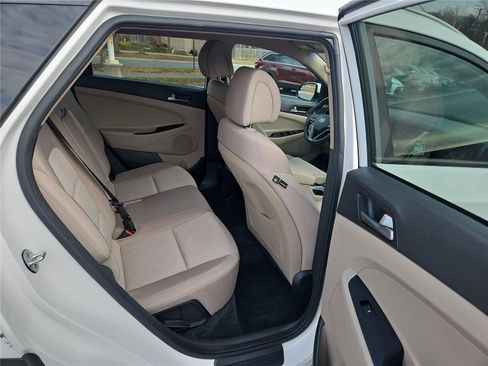 Used 2016 Hyundai Tucson SE w/ Option Group 02 image 30