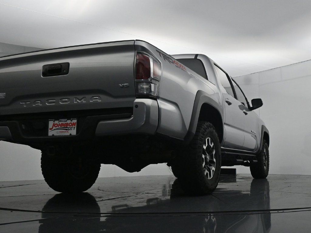 Used 2023 Toyota Tacoma TRD Off-Road w/ Technology Package AWD/4WD image 36