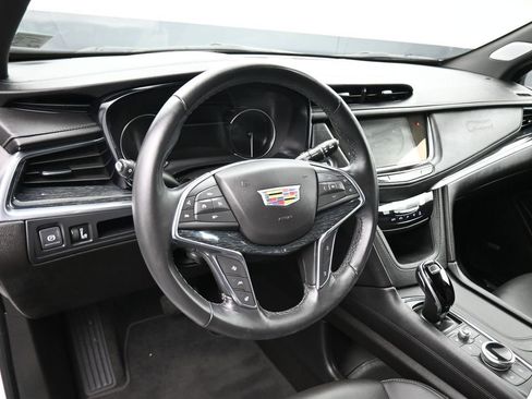 Used 2024 Cadillac XT5 Premium Luxury image 15