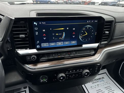 Used 2023 Chevrolet Silverado 1500 LT image 18