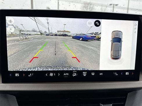 Used 2025 Ford Explorer Active image 17