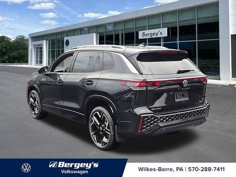 New 2026 Volkswagen Tiguan SEL R-Line AWD/4WD image 7