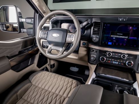 Used 2026 Ford F350 Platinum w/ Platinum Plus Package AWD/4WD image 7