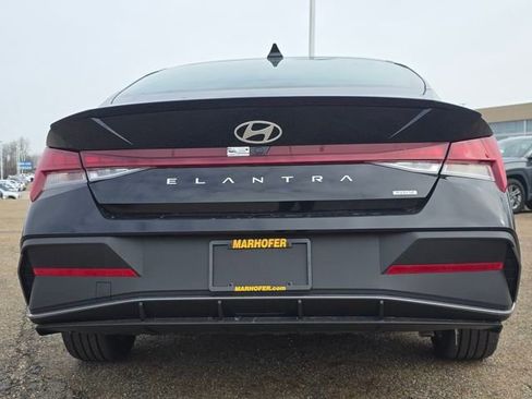 New 2026 Hyundai Elantra Sport image 15