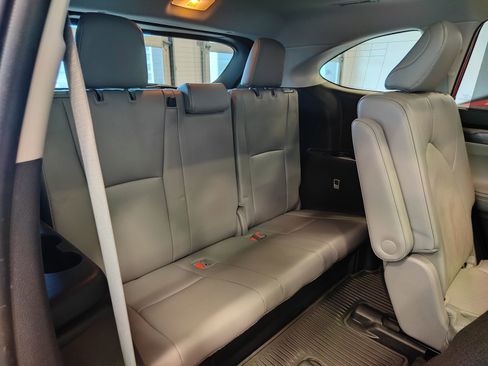 Used 2022 Toyota Highlander Platinum image 21
