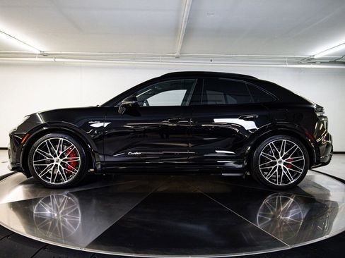 Certified 2025 Porsche Macan Turbo Electric image 2