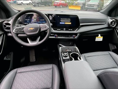 New 2026 Chevrolet Equinox LT w/ Convenience Package II AWD/4WD image 12
