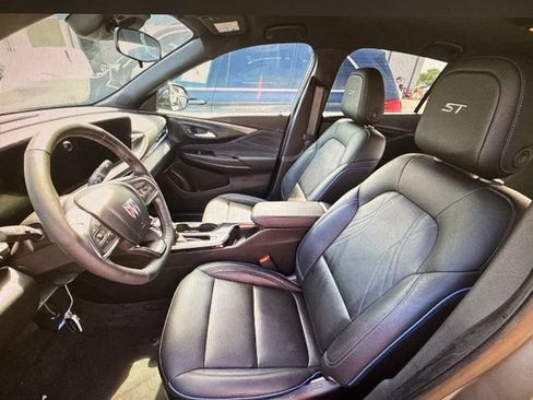 Used 2025 Buick Envista Sport Touring w/ Convenience I Package FWD image 12