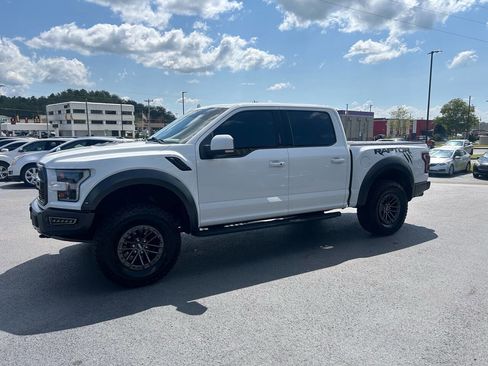 Used 2019 Ford F150 Raptor w/ Equipment Group 802A Luxury image 2