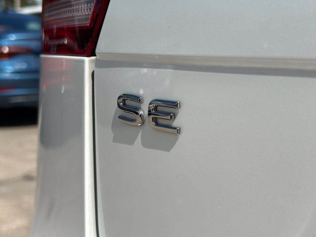 Certified 2024 Volkswagen Tiguan SE R-Line FWD image 45