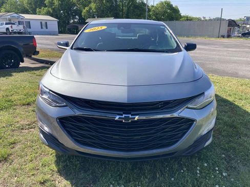 Used 2025 Chevrolet Malibu LT w/ Redline Edition image 9