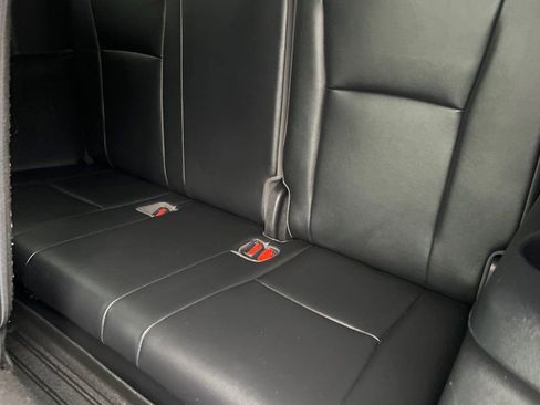 Used 2020 Toyota Highlander XLE image 12