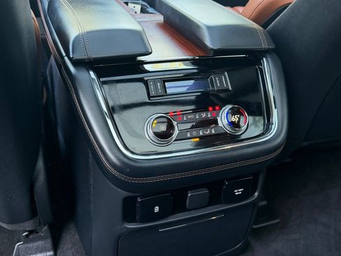 Used 2020 Lincoln Navigator Reserve w/ Luxury Package AWD/4WD image 23