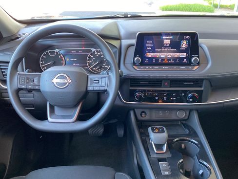 Certified 2025 Nissan Rogue S FWD image 15