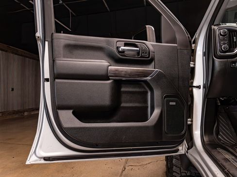 Used 2020 Chevrolet Silverado 2500 LTZ w/ LTZ Premium Package image 28