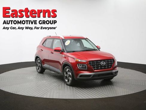 Used 2023 Hyundai Venue Limited FWD image 50
