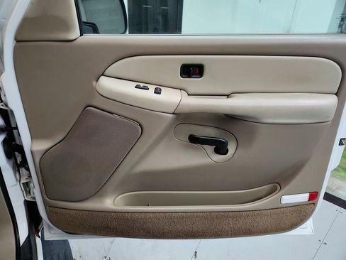 Used 2001 Chevrolet Suburban LS w/ LS Preferred Equipment Group RWD image 24