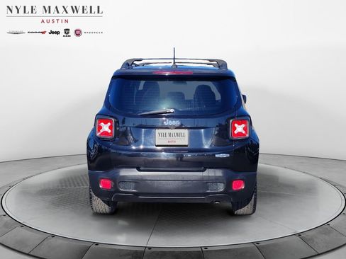 Used 2016 Jeep Renegade Latitude image 13