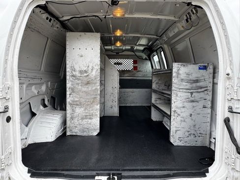 Used 2012 Ford E-250 and Econoline 250 image 30