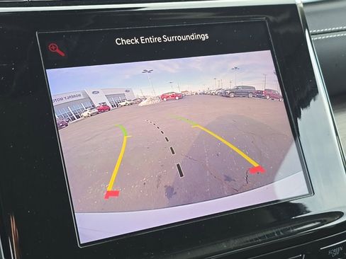 Used 2022 Jeep Grand Cherokee L Limited image 3