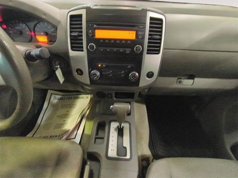Used 2014 Nissan Frontier S image 11