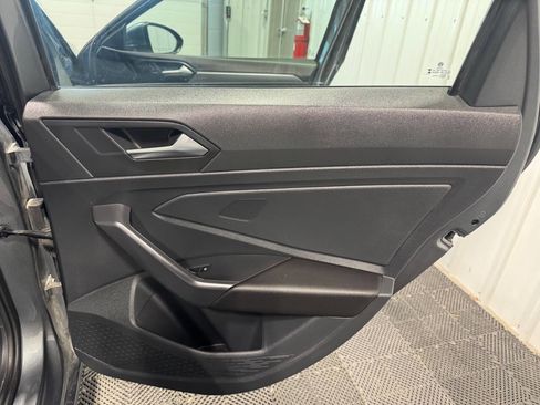 Used 2023 Volkswagen Jetta SE image 21