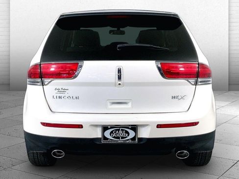 Used 2015 Lincoln MKX FWD w/ Equipment Group 101A image 3