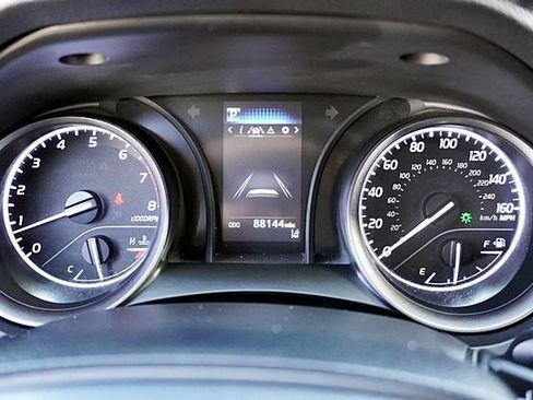 Used 2022 Toyota Camry SE FWD image 29