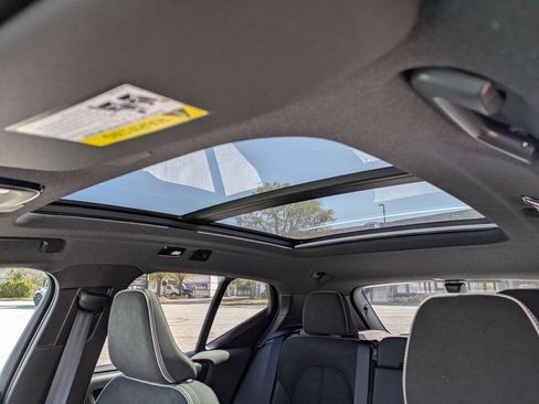 New 2026 Volvo XC40 B5 Ultra w/ Protection Package Premier image 25