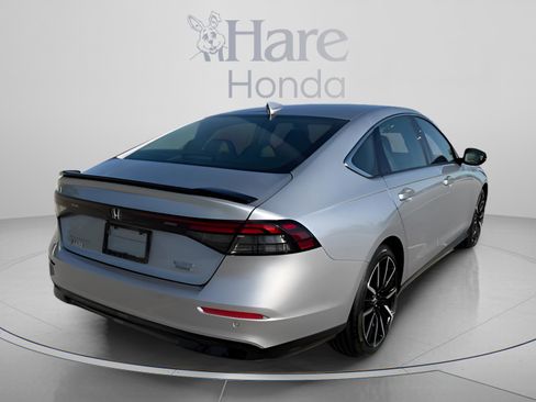 Used 2025 Honda Accord Touring image 5
