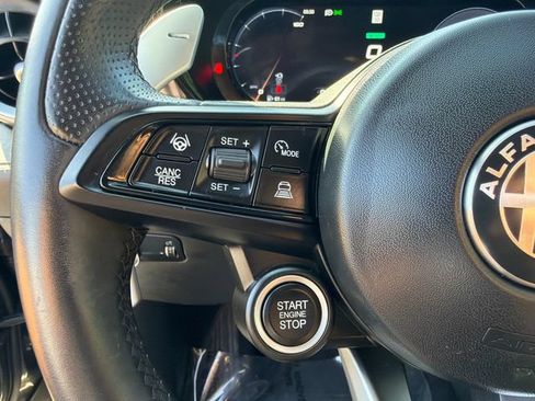 Used 2024 Alfa Romeo Tonale Veloce AWD/4WD image 29