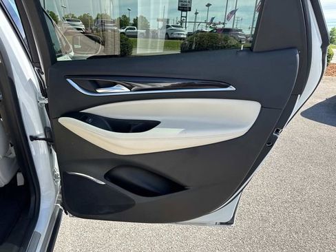 Used 2023 Buick Enclave Essence FWD image 29
