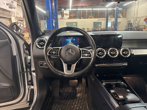 Used 2020 Mercedes-Benz GLB 250 GLB 250 image 13