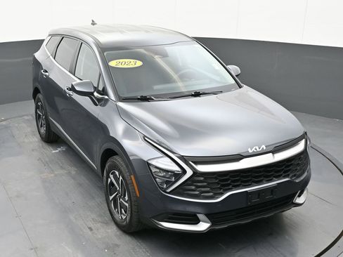 Used 2023 Kia Sportage LX image 33