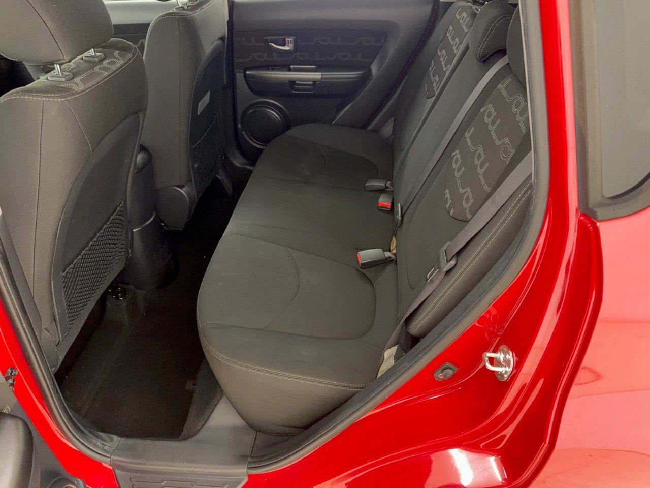 Used 2013 Kia Soul + w/ Audio Pkg FWD image 25