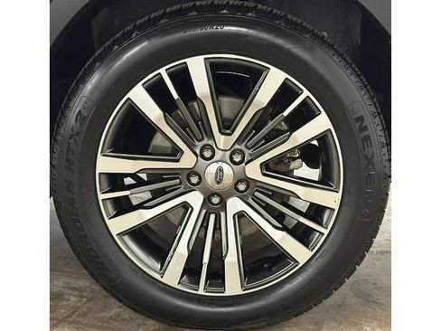 Used 2016 Ford Explorer Platinum AWD/4WD image 11