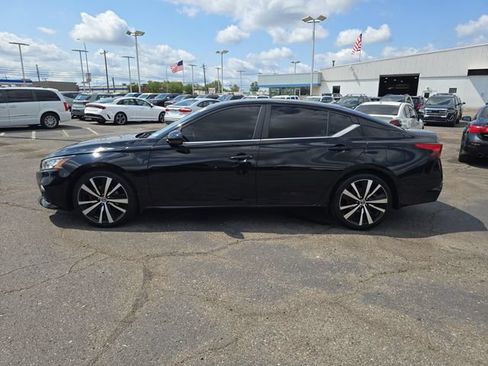 Used 2022 Nissan Altima 2.0 SR FWD image 5