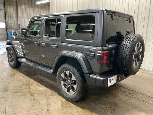 Used 2018 Jeep Wrangler Unlimited Sahara w/ Dual Top Group image 6