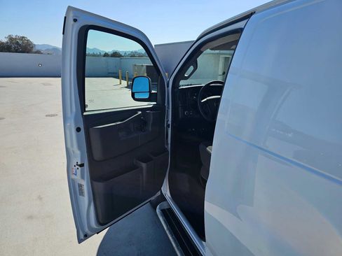 Used 2025 Chevrolet Express 2500 w/ Driver Convenience Package RWD image 22