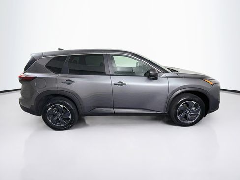Used 2025 Nissan Rogue SV FWD image 10