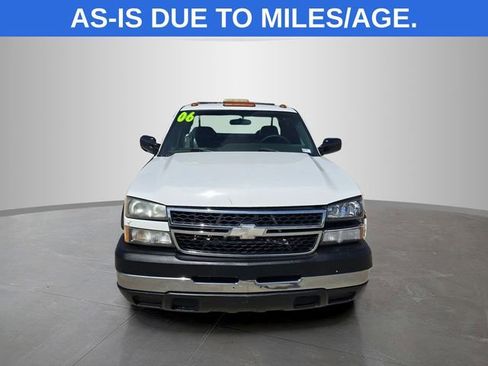 Used 2006 Chevrolet Silverado 2500 W/T AWD/4WD image 3