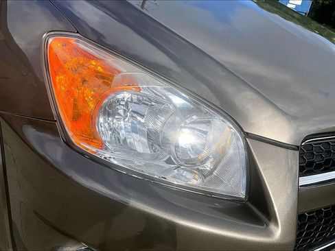 Used 2012 Toyota RAV4 Limited w/ Navigation Value Pkg AWD/4WD image 40