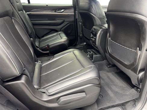 Used 2024 Jeep Grand Cherokee L Limited w/ Luxury Tech Group II image 45